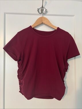 Lululemon All it takes Nulu Short Sleeve T-Shirt, Size 8